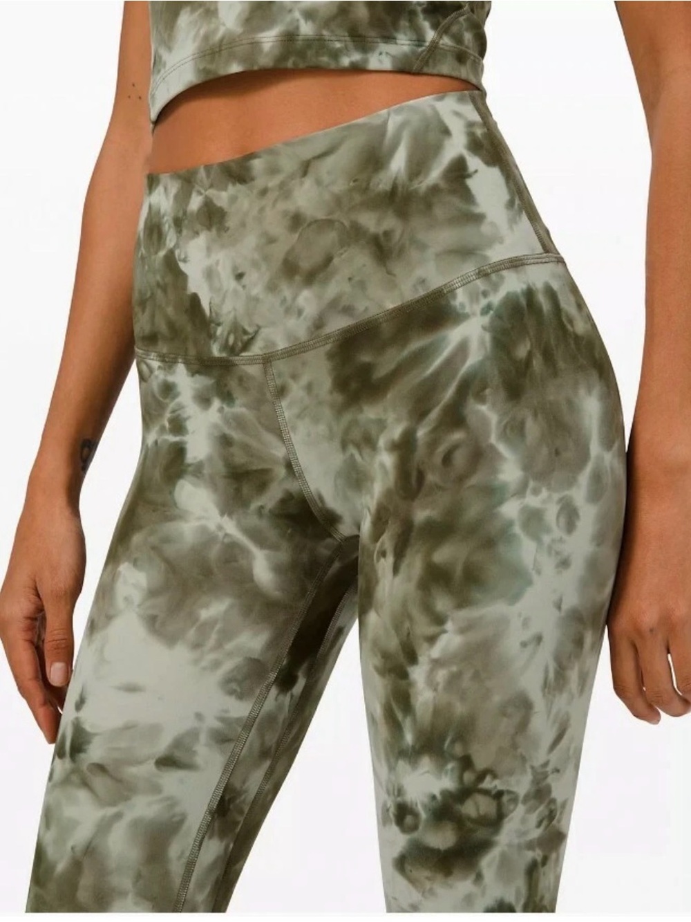 lululemon Align Super High Rise Pant
28" - Picture 2 of 9